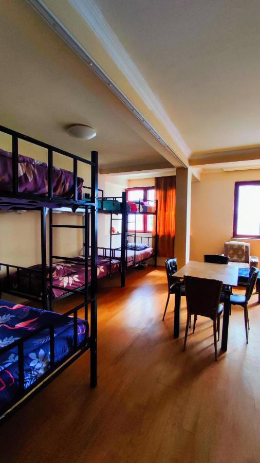 Masala Hostel Batoumi Extérieur photo