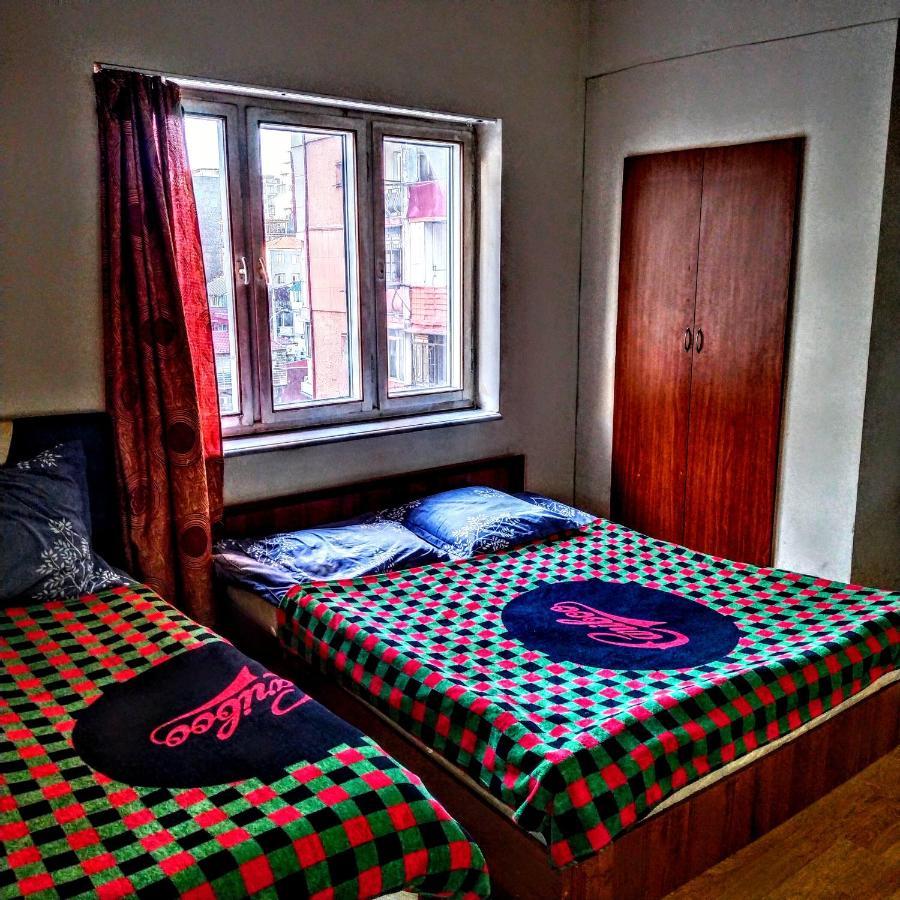 Masala Hostel Batoumi Extérieur photo