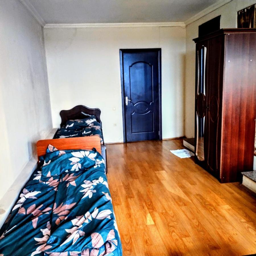 Masala Hostel Batoumi Extérieur photo